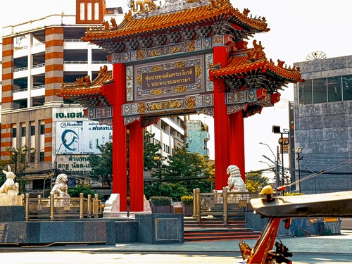 Odean circle Chinese gate